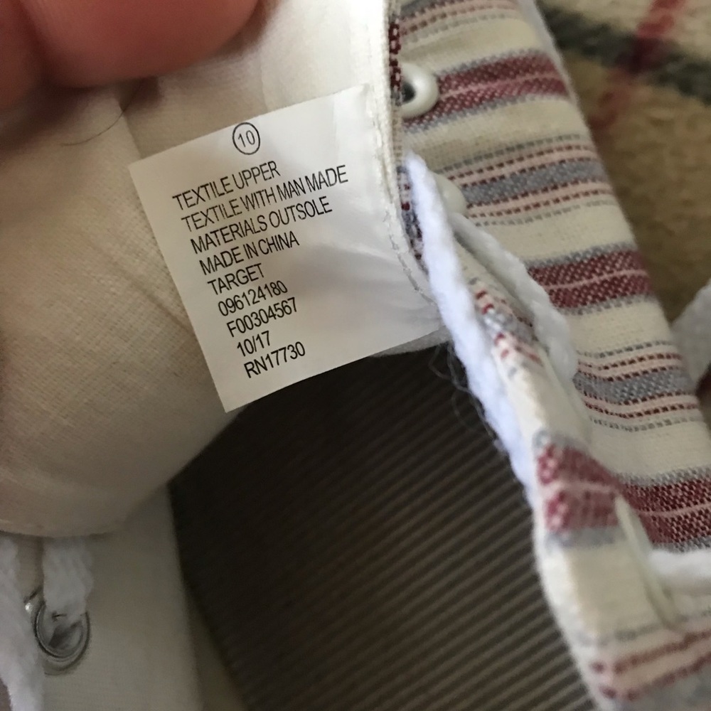 Universal thread shoes size 10 - Picture 5 of 5